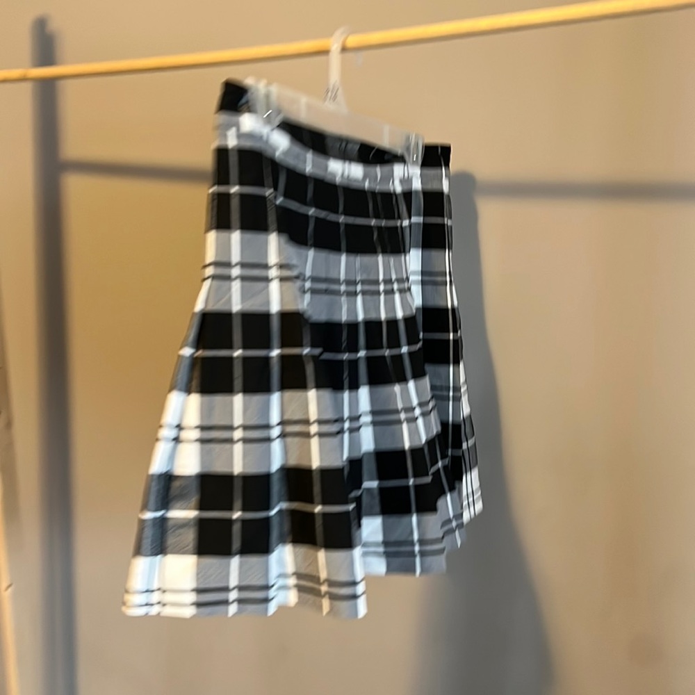 Plaid black and white Love tree skirt